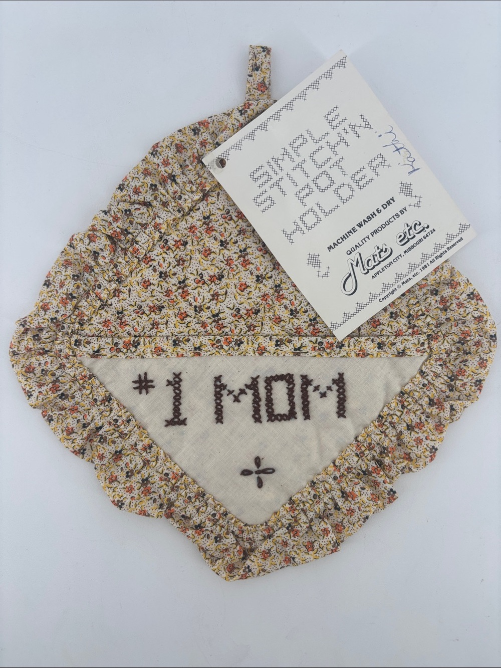 Vintage 1981 simple stitch ‘n pot holder #1 Mom pot holder (NOS)